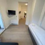 Zentral Gelegene Erdgeschoss-wohnungen Mit Bequemer Erreichbarkeit Apartment *