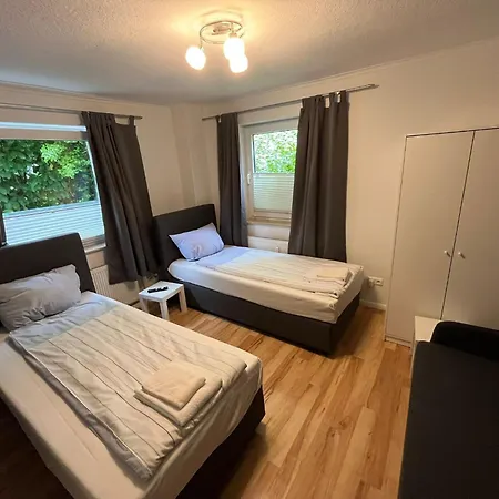 Zentral Gelegene Erdgeschoss-wohnungen Mit Bequemer Erreichbarkeit * Neumünster