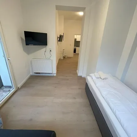 Zentral Gelegene Erdgeschoss-wohnungen Mit Bequemer Erreichbarkeit Apartment *