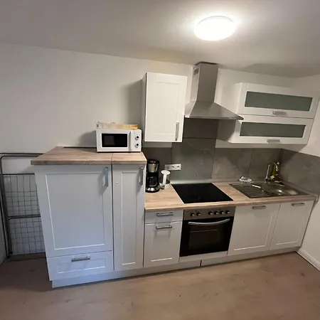 Zentral Gelegene Erdgeschoss-wohnungen Mit Bequemer Erreichbarkeit Apartment *