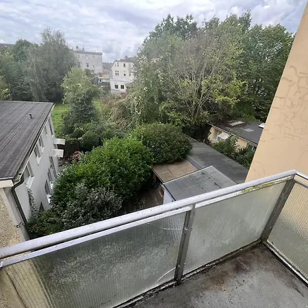 Zentral Gelegene Erdgeschoss-wohnungen Mit Bequemer Erreichbarkeit Apartment Neumuenster