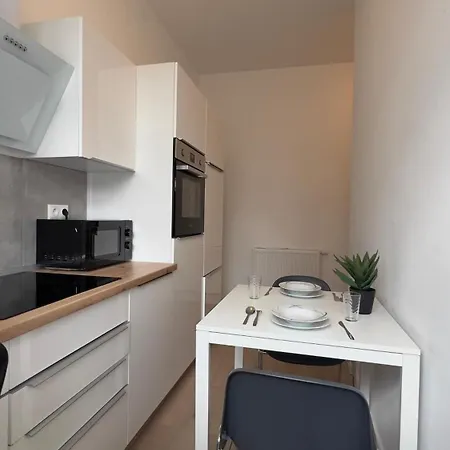 Zentral Gelegene Erdgeschoss-wohnungen Mit Bequemer Erreichbarkeit Apartmán