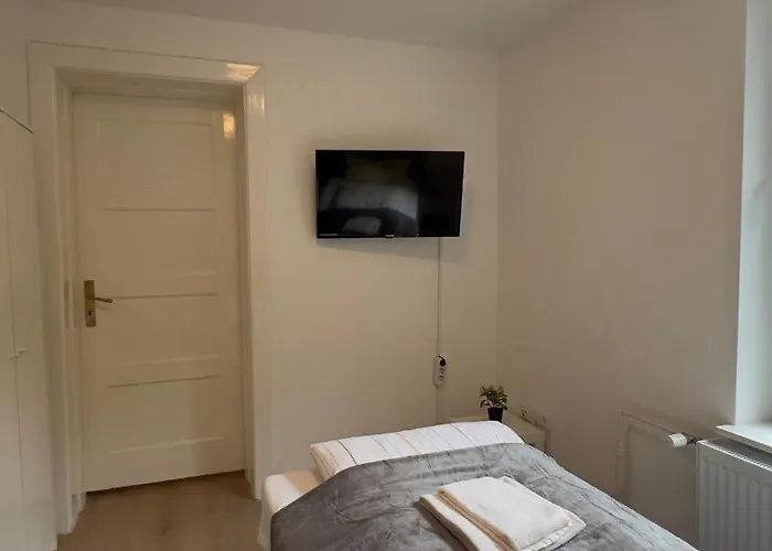 Appartement Zentral Gelegene Erdgeschoss-wohnungen Mit Bequemer Erreichbarkeit Neumünster