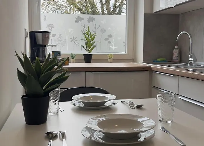 Zentral Gelegene Erdgeschoss-wohnungen Mit Bequemer Erreichbarkeit Appartement Neumünster